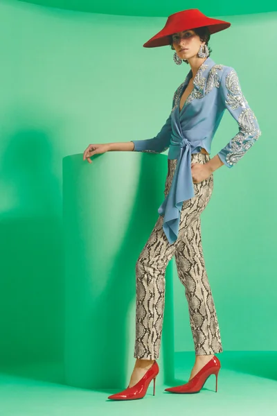 Look 19
